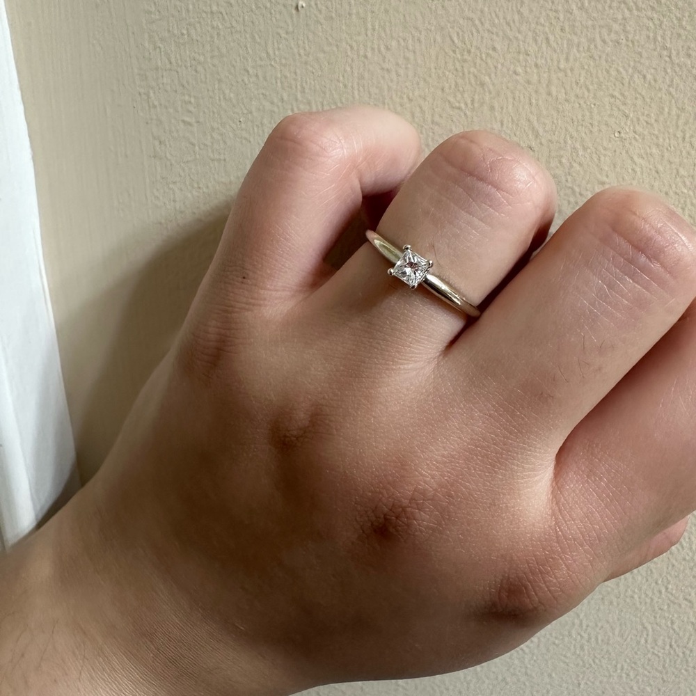 SOLD 14k White gold diamond solitaire 1/4 ct